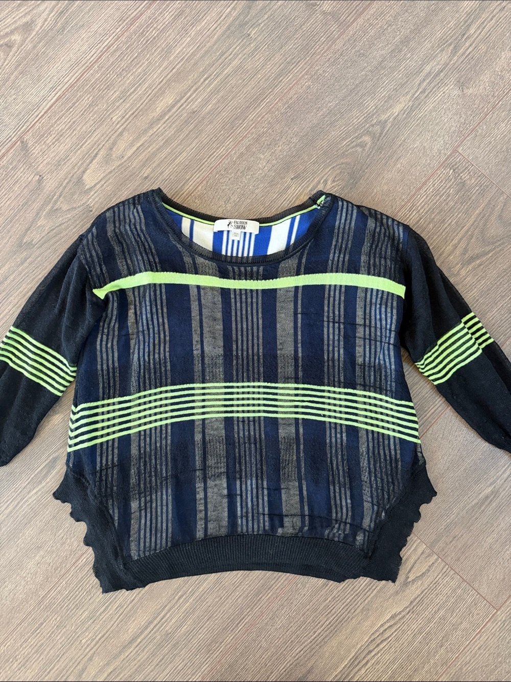 Fashion Show Taiwan Women's Size 40 US Medium Striped Knit Sweater
